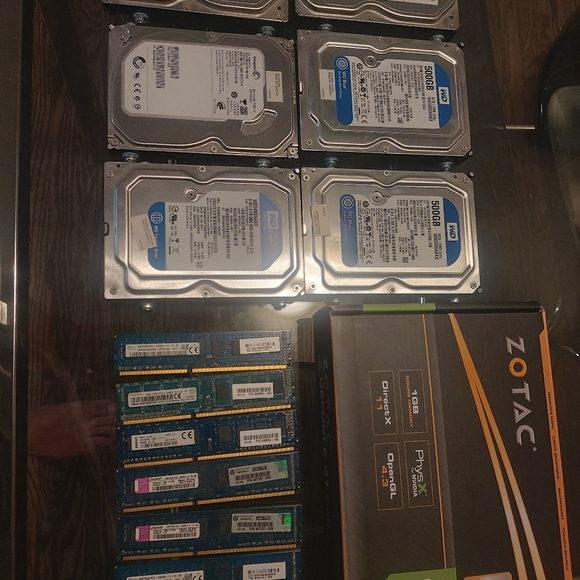 RAM, HDD and Graphics card - Picture 3 of 6